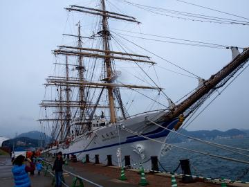 日本丸　帆船　関門海峡