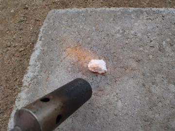水酸化マグネシウムを燃やす