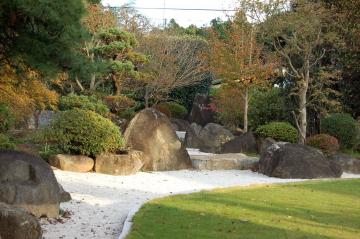日本庭園　剪定