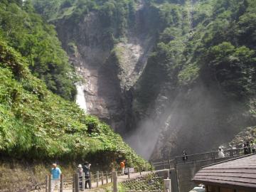 滝が見えて来たっ！！