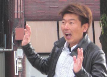 驚く田村
