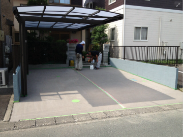 リフレコート　工事中　浜松市で駐車場のリフォーム　外構工事