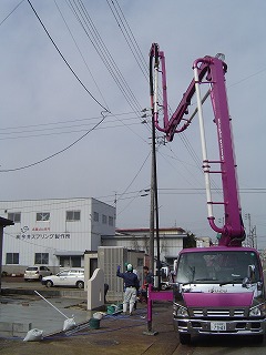 生コンポンプ車