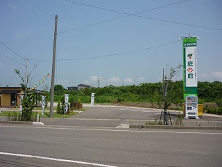 上越店駐車場