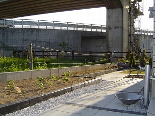 家庭菜園とramo水栓柱