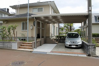 長峰　アプローチ　カーポート