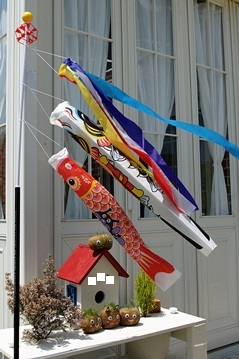 鯉のぼり2013　インナー花台に設置
