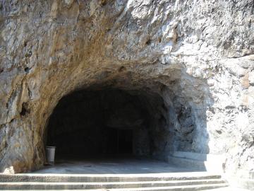 エメラルドの洞窟