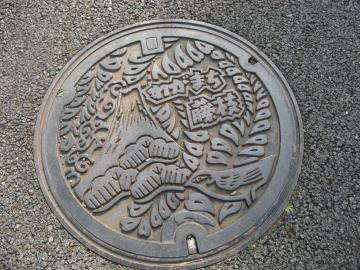 静岡県藤枝市 カーマの前で