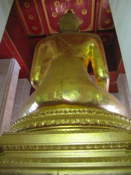プラ・モンコン・ポピット寺院