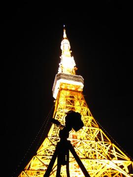月食　東京タワー