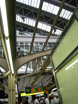 おぉ！大阪駅のあの屋根が！！！