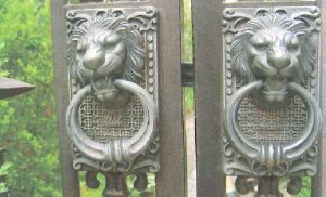 ライオンの門扉錠
