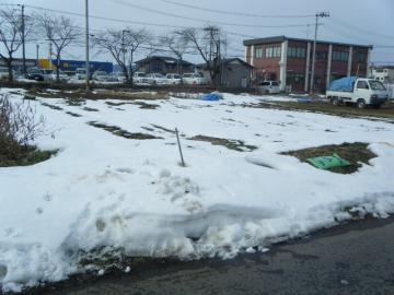 栗原市築館やっぱり雪が残ってました