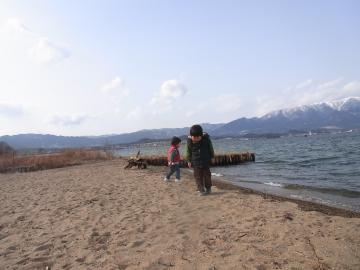 2月の琵琶湖と息子達
