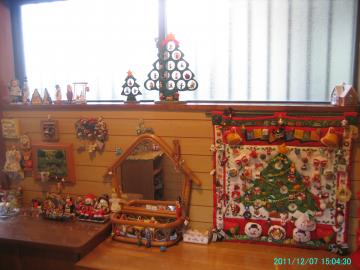 2011/12/7/christmas ornaments b
