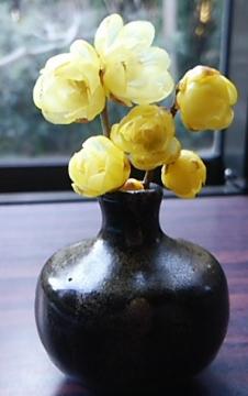 ロウバイin花瓶